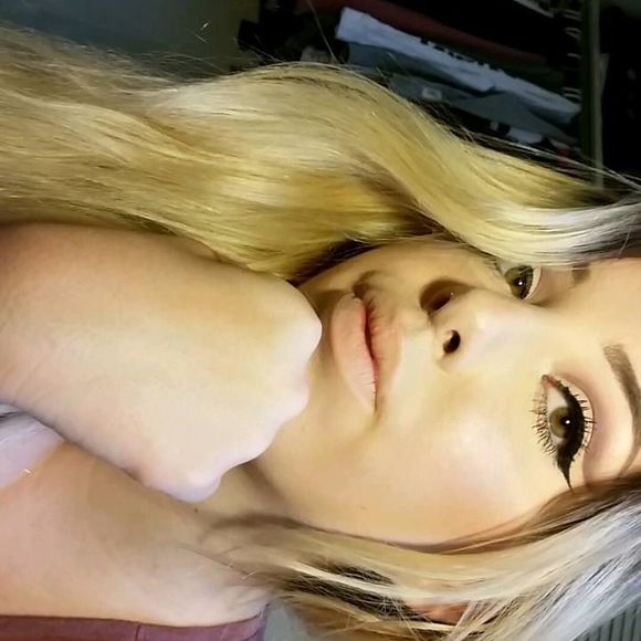 Meet your Posher, Kira - Picture 1 of 1